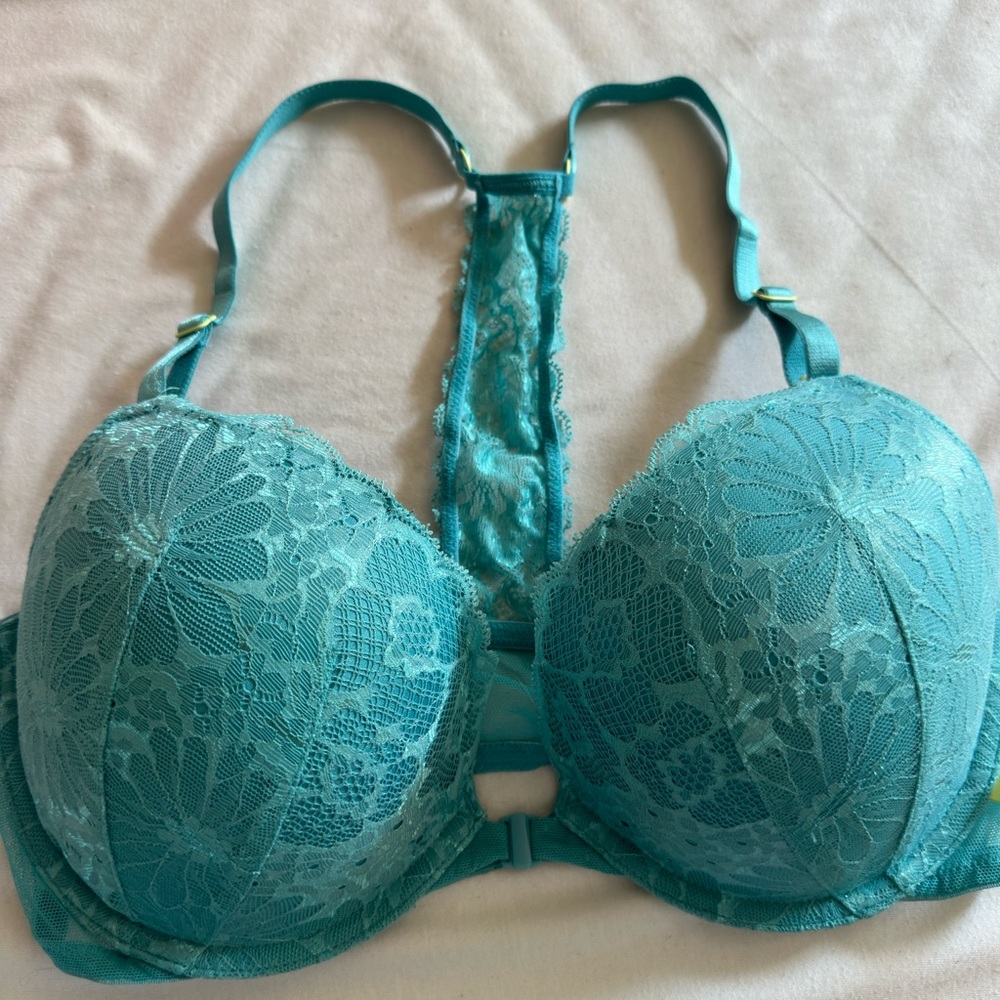 Victoria’s Secret push up 36d